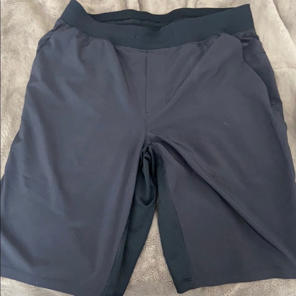 Lululemon Men’s 11” T.H.E. shorts! Brand new🎉